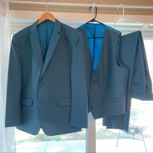Men’s 3 piece teal suit
